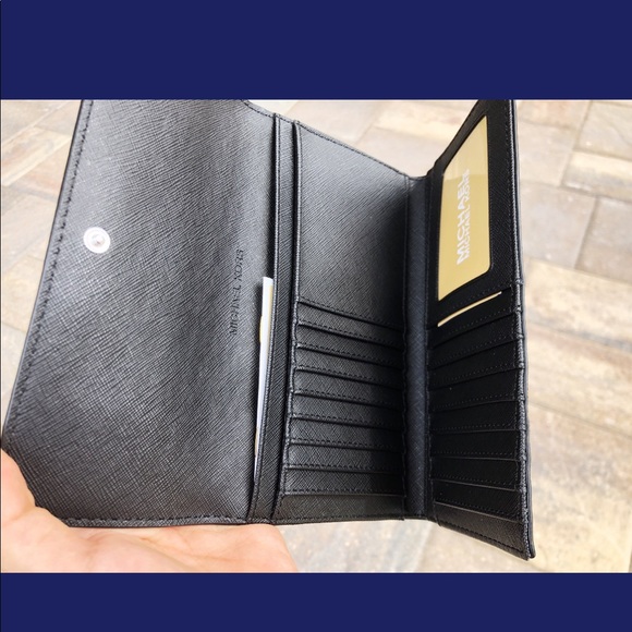 Gaby’sBags👜💕-NWT Michael Kors Trifold Wallet - Picture 2 of 5